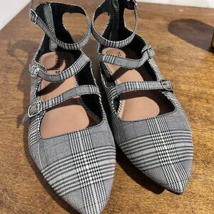 Torrid ● Strappy Flats ● Sz 10 Wide